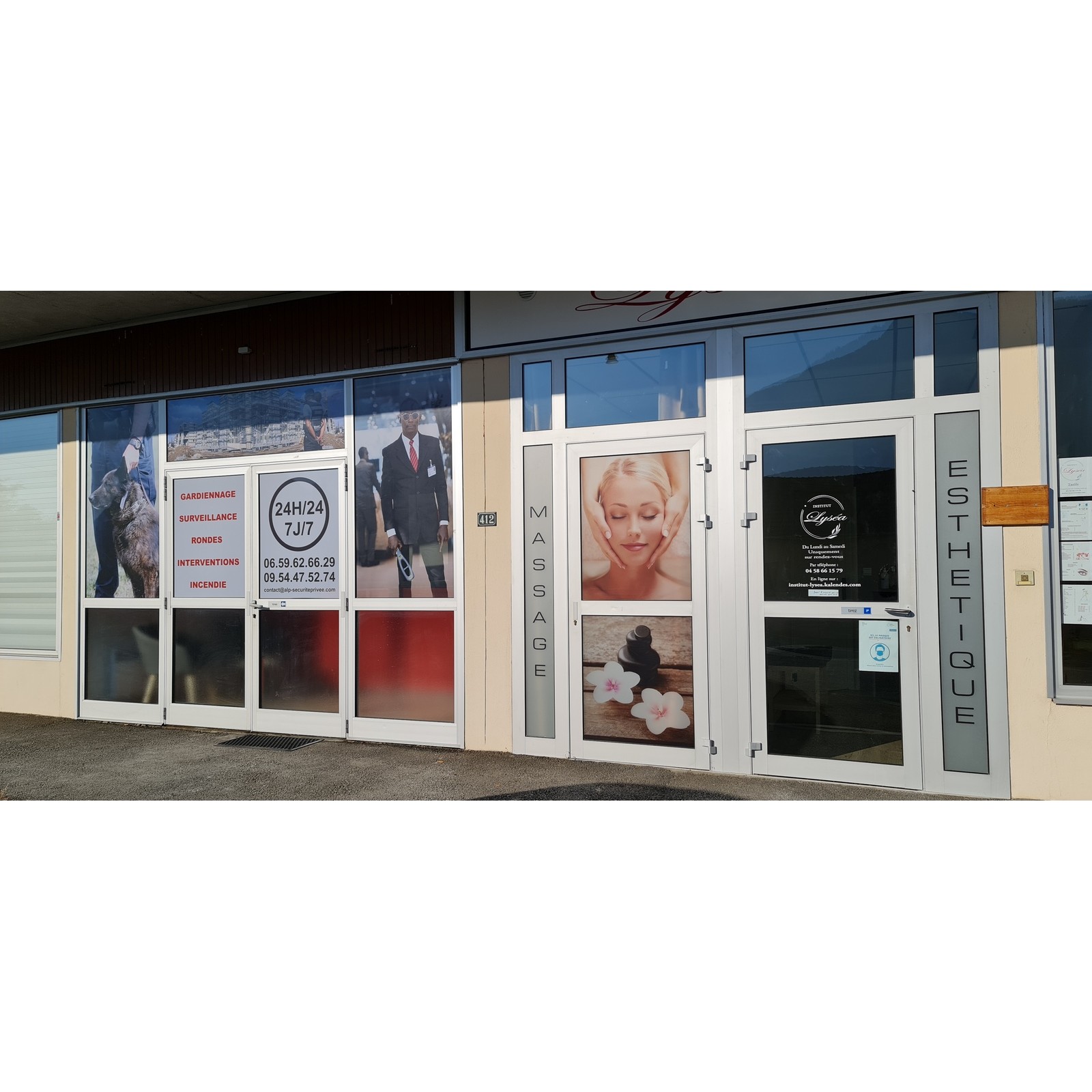 Impression numérique quadri dépoli polymère, Autocollant, adhésifs imprimée pour vitres